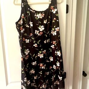 Sleeveless midi dress, brand new and never worn!